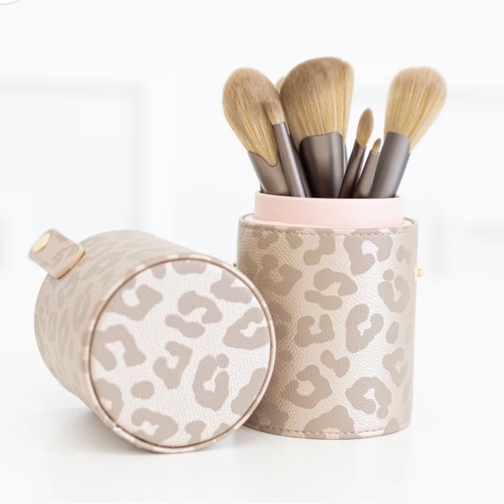 HOLLIS MAKEUP BRUSH HOLDER LEOPARD